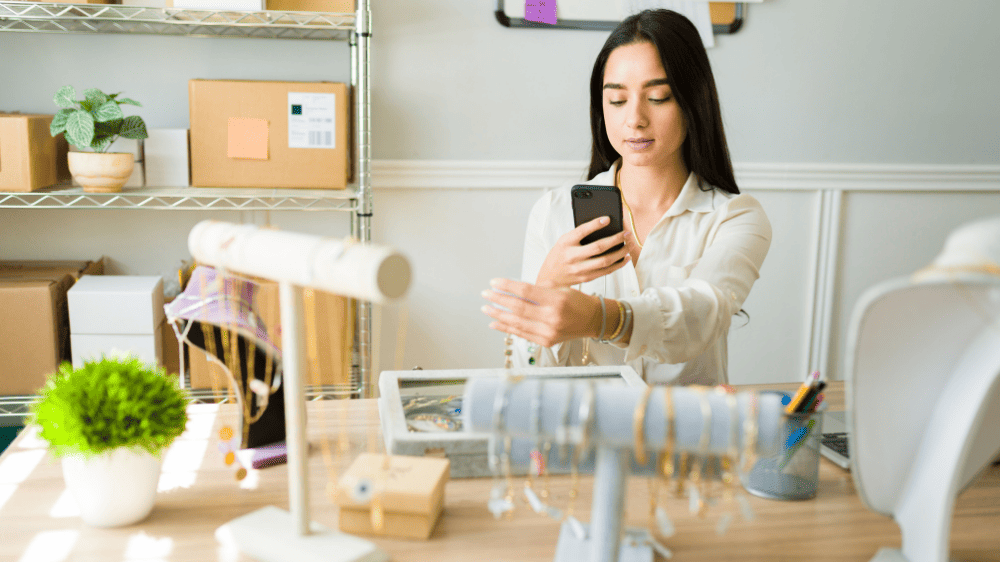 Quyền của công ty TNHH thương mại dịch vụ