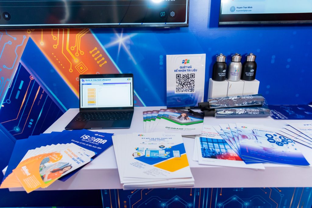 fpt-biznext-tham-du-trien-lam-cong-nghe-tai-hoi-nghi-xuc-tien-phat-trien-khoa-hoc-cong-nghe-doi-moi-sang-tao-va-chuyen-doi-so-tinh-quang-ninh-2025 (1)