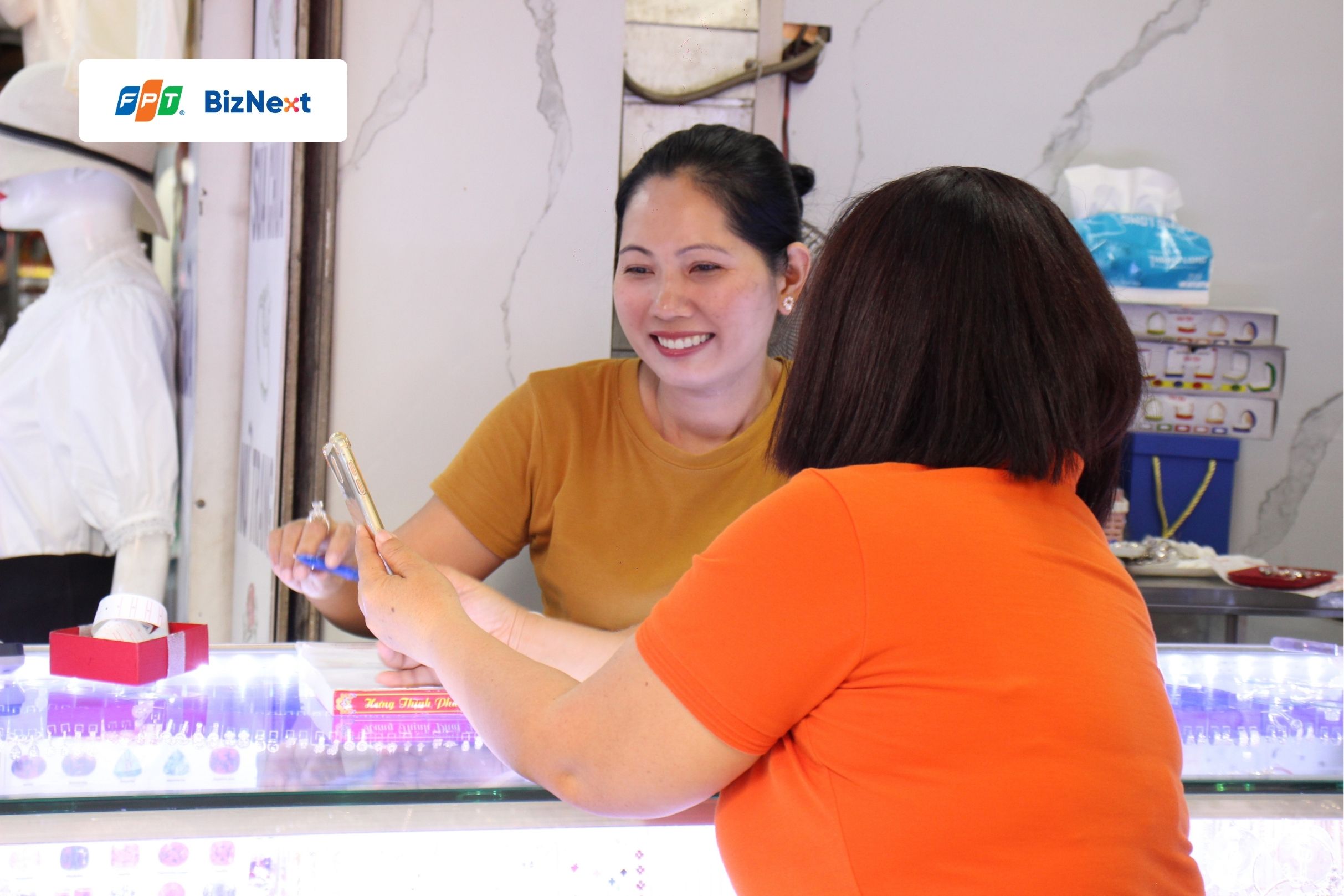 Tiểu thương sử dụng BizNext 1