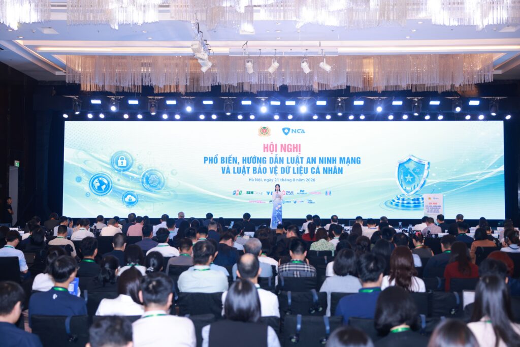 fpt-gioi-thieu-nen-tang-quan-ly-su-dong-y-va-quyen-rieng-tu-du-lieu-tai-hoi-nghi-huong-dan-luat-an-ninh-mang-luat-bao-ve-du-lieu-ca-nhan (2)